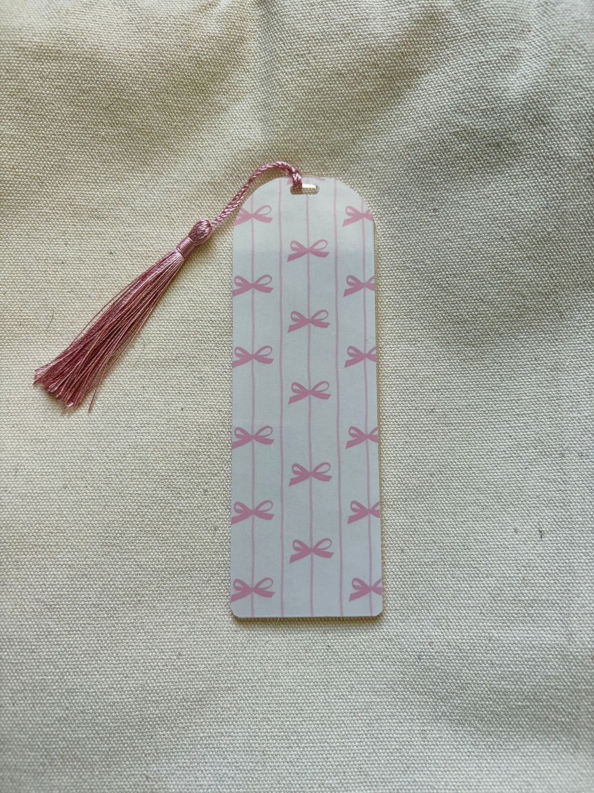 Pretty in Pink Bows Acrylic Bookmark — Bookstore Seconds