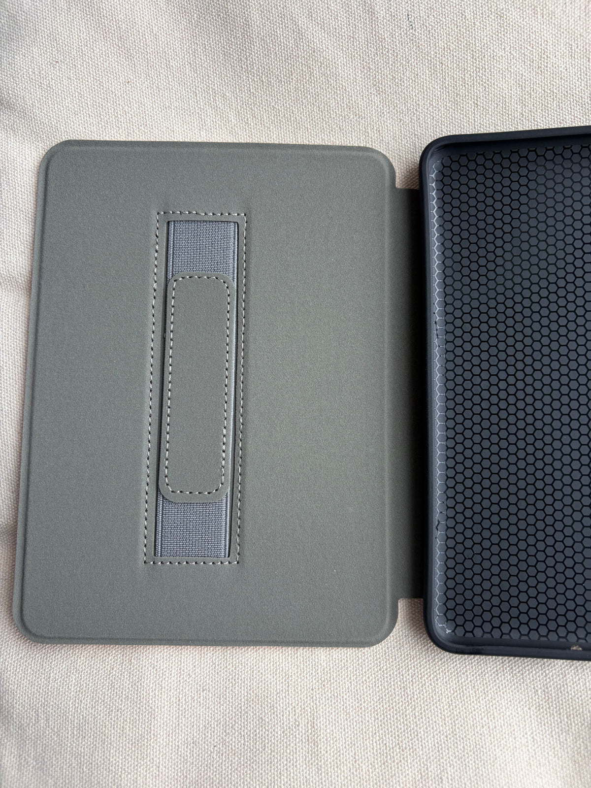 Cozy & Booked Kindle Case