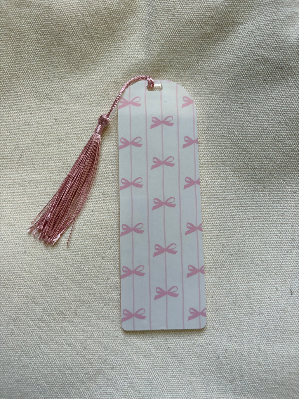 Pretty in Pink Bows Acrylic Bookmark — Bookstore Seconds