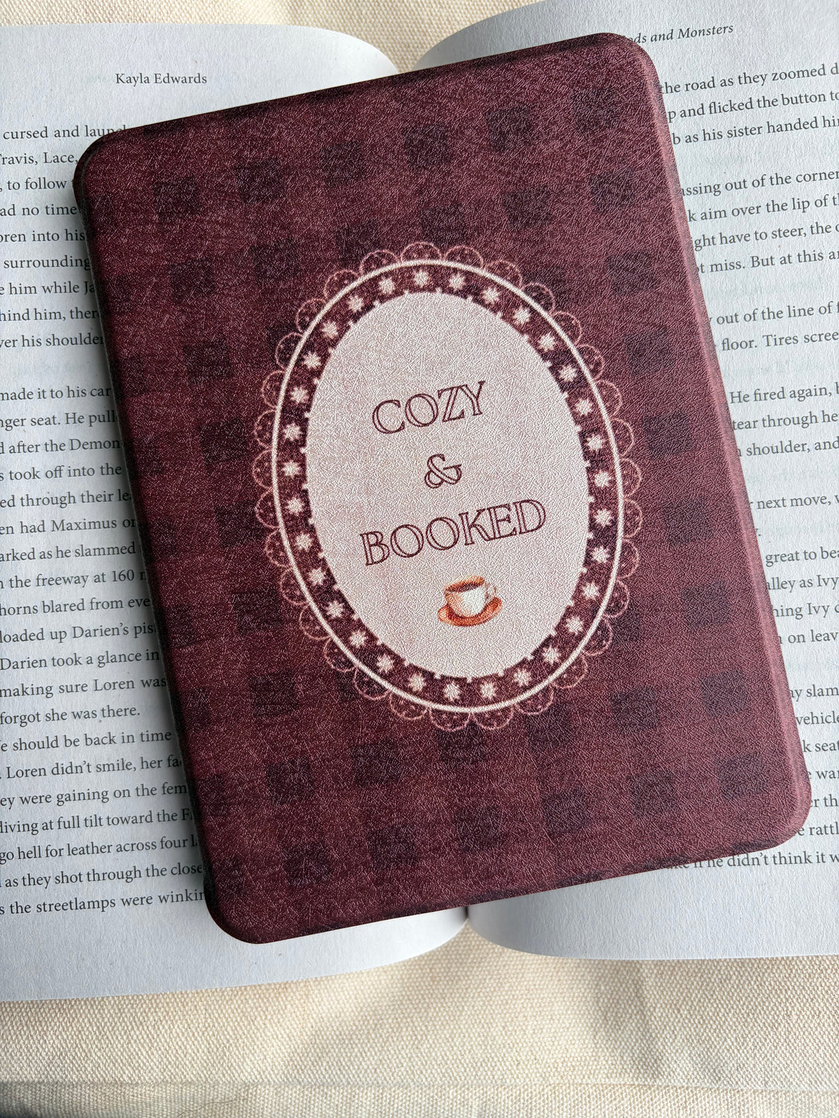 Cozy & Booked Kindle Case