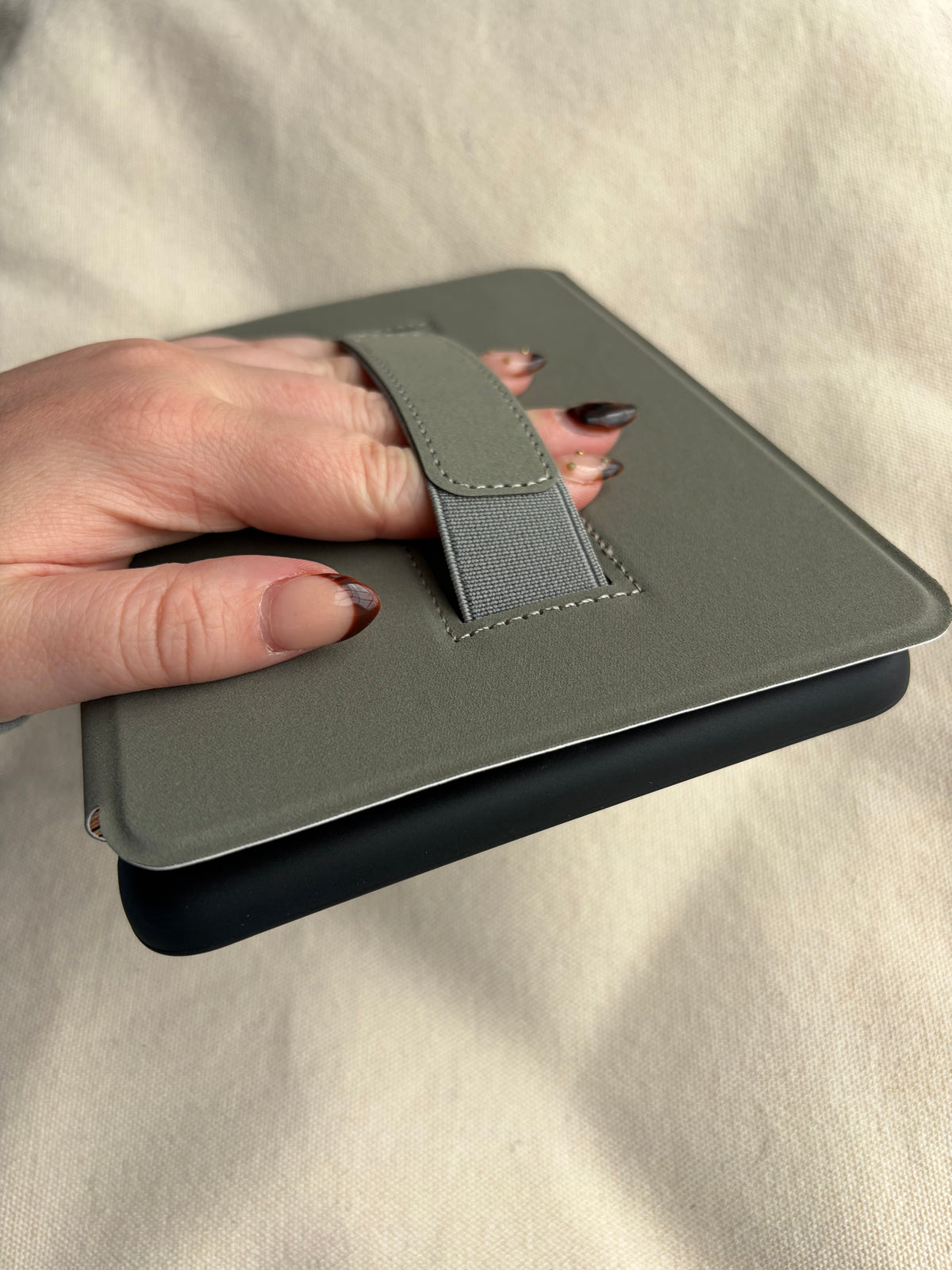 Cozy & Booked Kindle Case